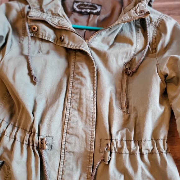 Mid length woman's jacket - Picture 9 of 11